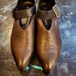 Bueno Women's Sherry Heel in Teak Leather, Size 39 EU